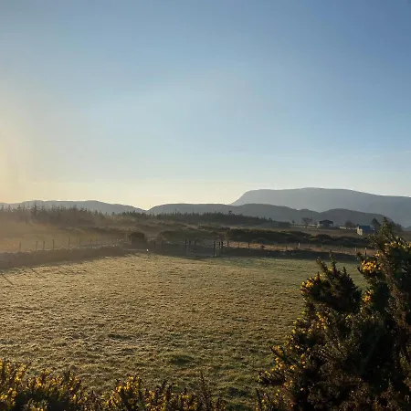 Дом отдыха Mountain View - Style, Calm & Scenery Ev Friendly Zappi