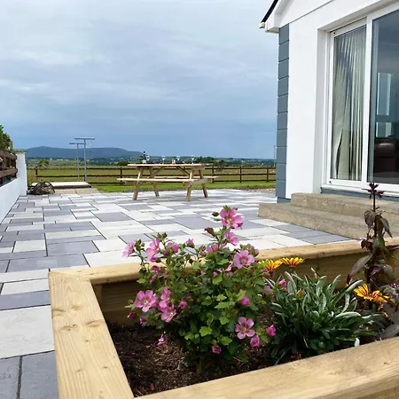 Дом отдыха Mountain View - Style, Calm & Scenery Ev Friendly Zappi *